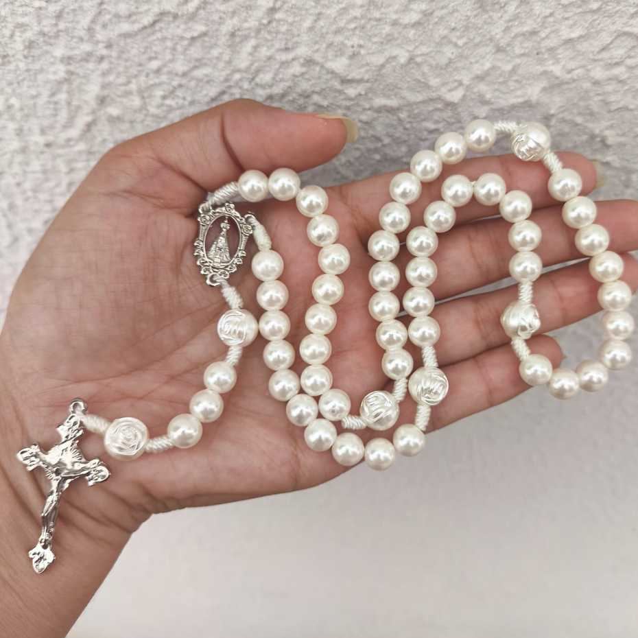 Terço de Nossa Senhora Aparecida Perola Devoção sem fecho - 35 cm