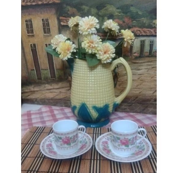 par de xícaras de café chinesa antiga com linda policromia floral, peça perfeita
