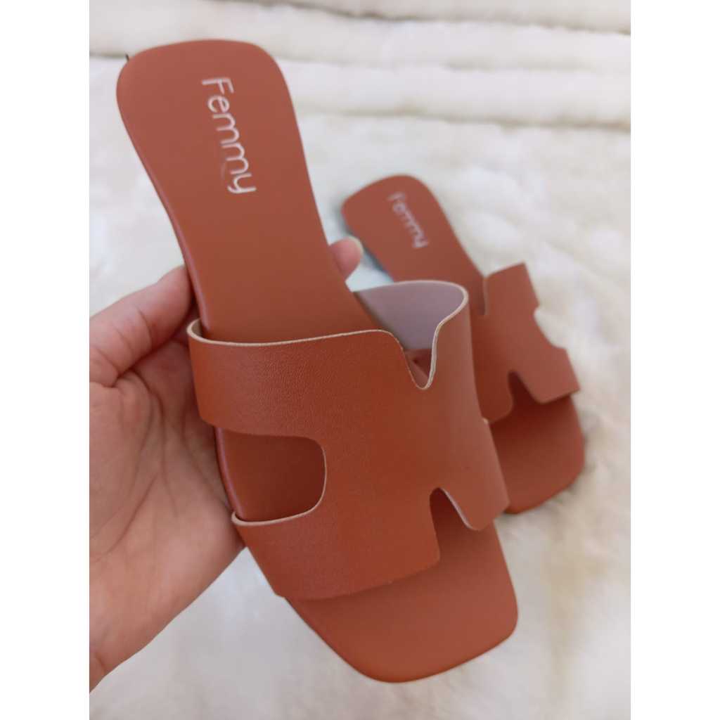 Sandália Feminina Flat Rasteira H Moda Rasteirinha Verão Tendência Dia a Dia, Confortável, Solado antiderrapante.
