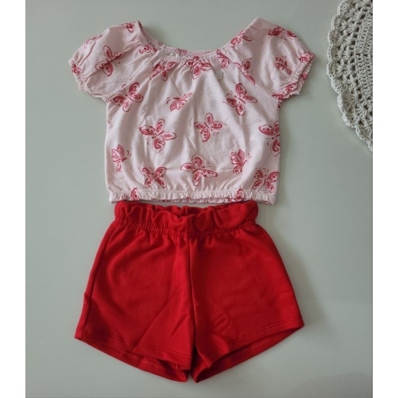 Conjunto Cropped em malha 100% algodão, short em moletinho- Marca Brandili