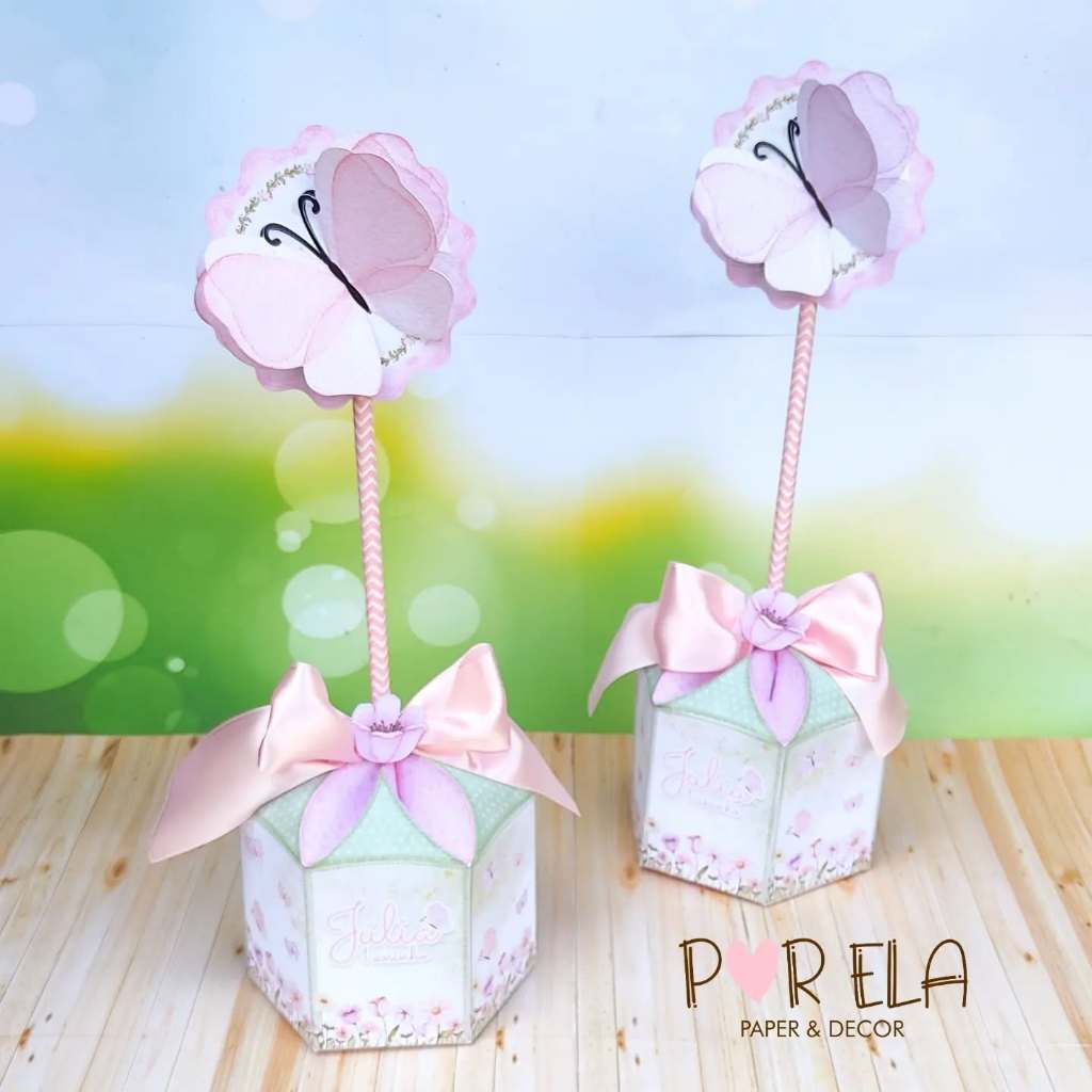 Kit de Centro de mesa Jardim das Borboletas Personalizado | Arranjo Enfeite Cachepô | Lembrancinha