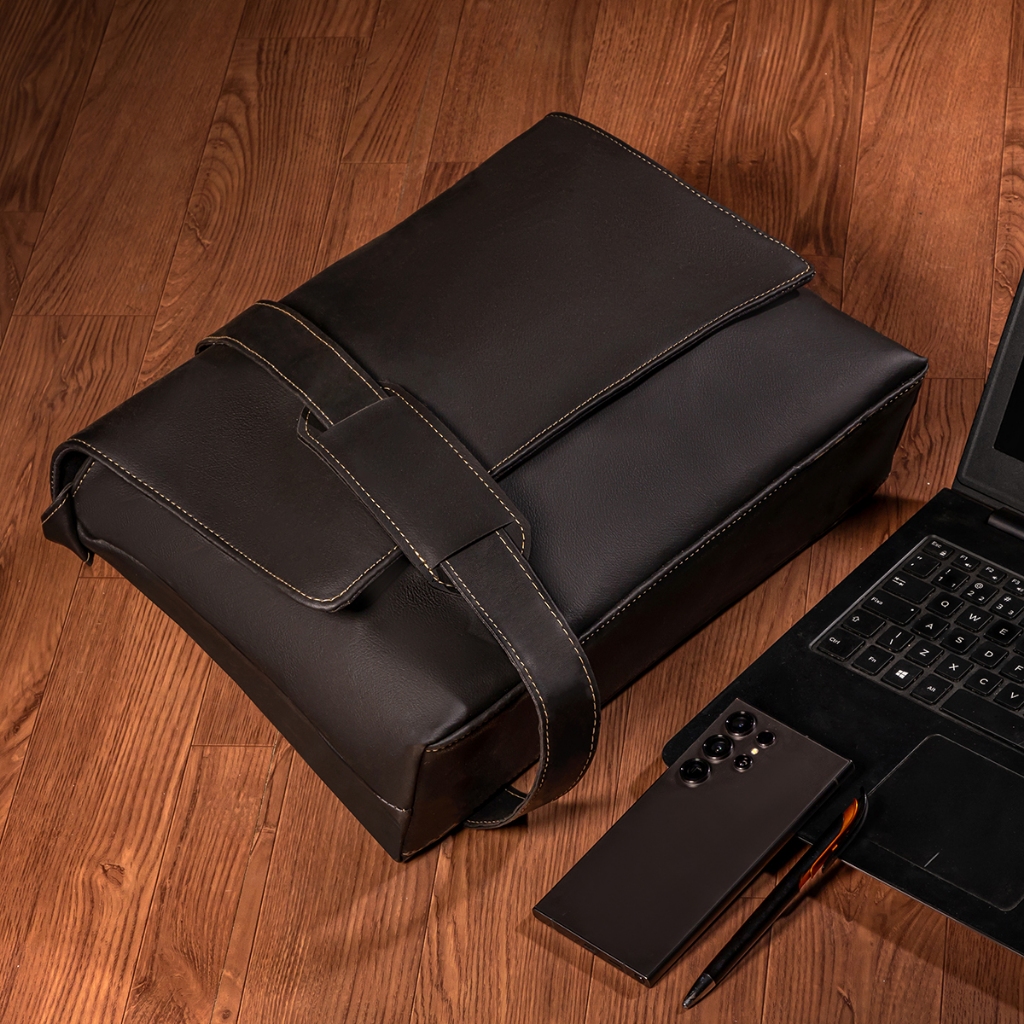 Bolsa Pasta Carteiro Transversal Masculina Reforçada Couro Ecológico Qualidade Notebook 15.9 Luxo em Oferta na Shopee