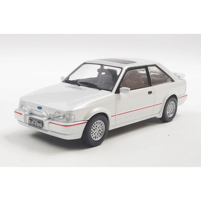 Miniatura Ford Escort 1.8 XR3 1992 California Classics 1:24 Réplica Coleção