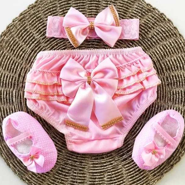 Kit 3 peças sapato de bebe + calcinha bunda rica e laço de cabelo em Oferta na Shopee