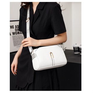 Bolsa feminina simples de cor sólida 2025 nova bolsa crossbody de alta qualidade bolsa axila em Oferta na Shopee