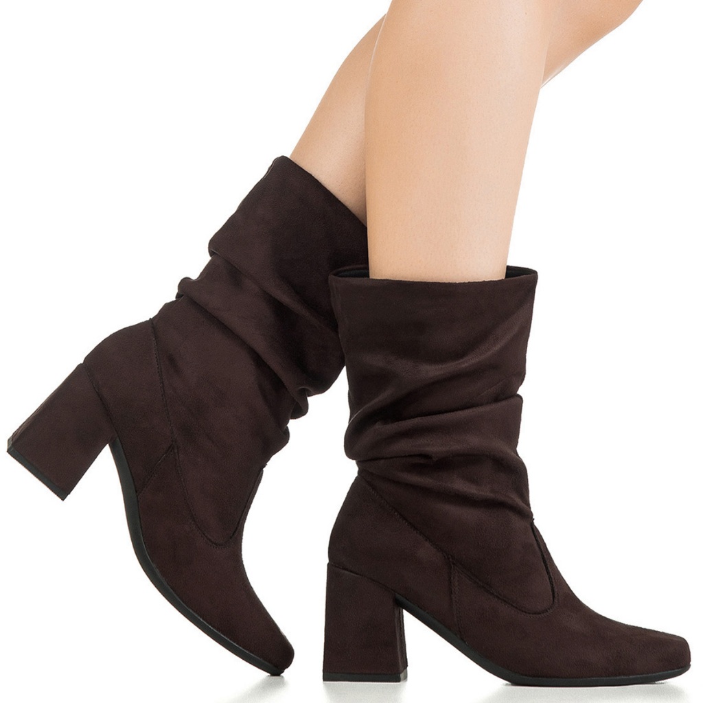 Bota Feminina GiGiL Bico Quadrado Salto Alto Grosso Enrrugada Calce Fácil Estica Confortável Slouch