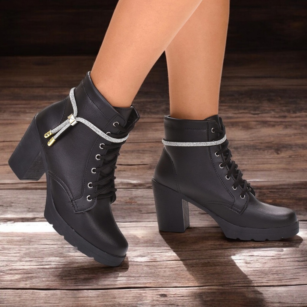 Coturno Feminino Bota de Salto Alto Confortável Macio Plataforma Tratorado Blogueira Birlho Strass Festa Junina