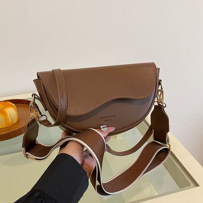 Bolsas Femininas De Ombro Transversal Baguete Com 2 Alças Moda Blogueira(4561/3330) em Oferta na Shopee