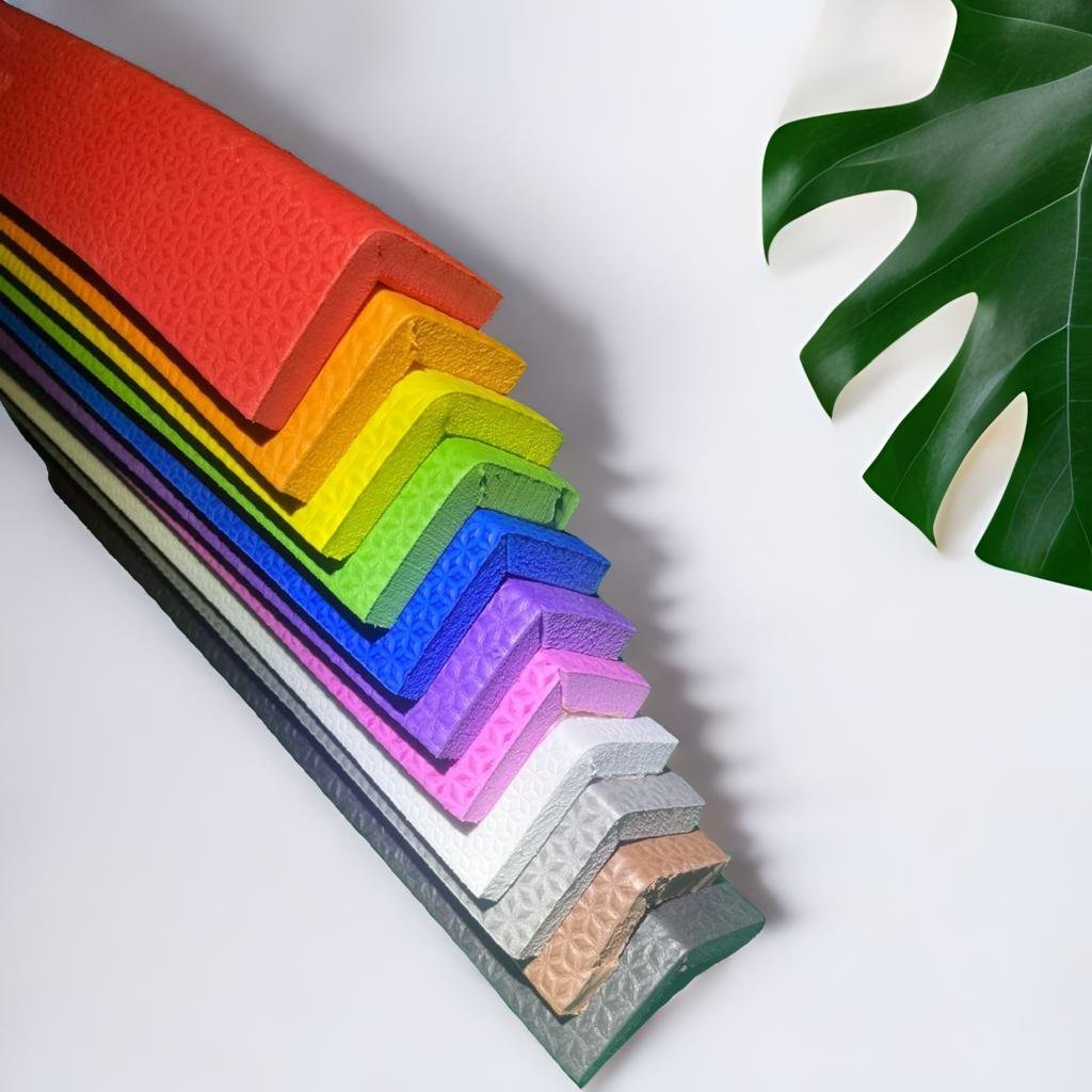 Kit 3 cantoneira protetor de quina para móveis EVA Adesivado