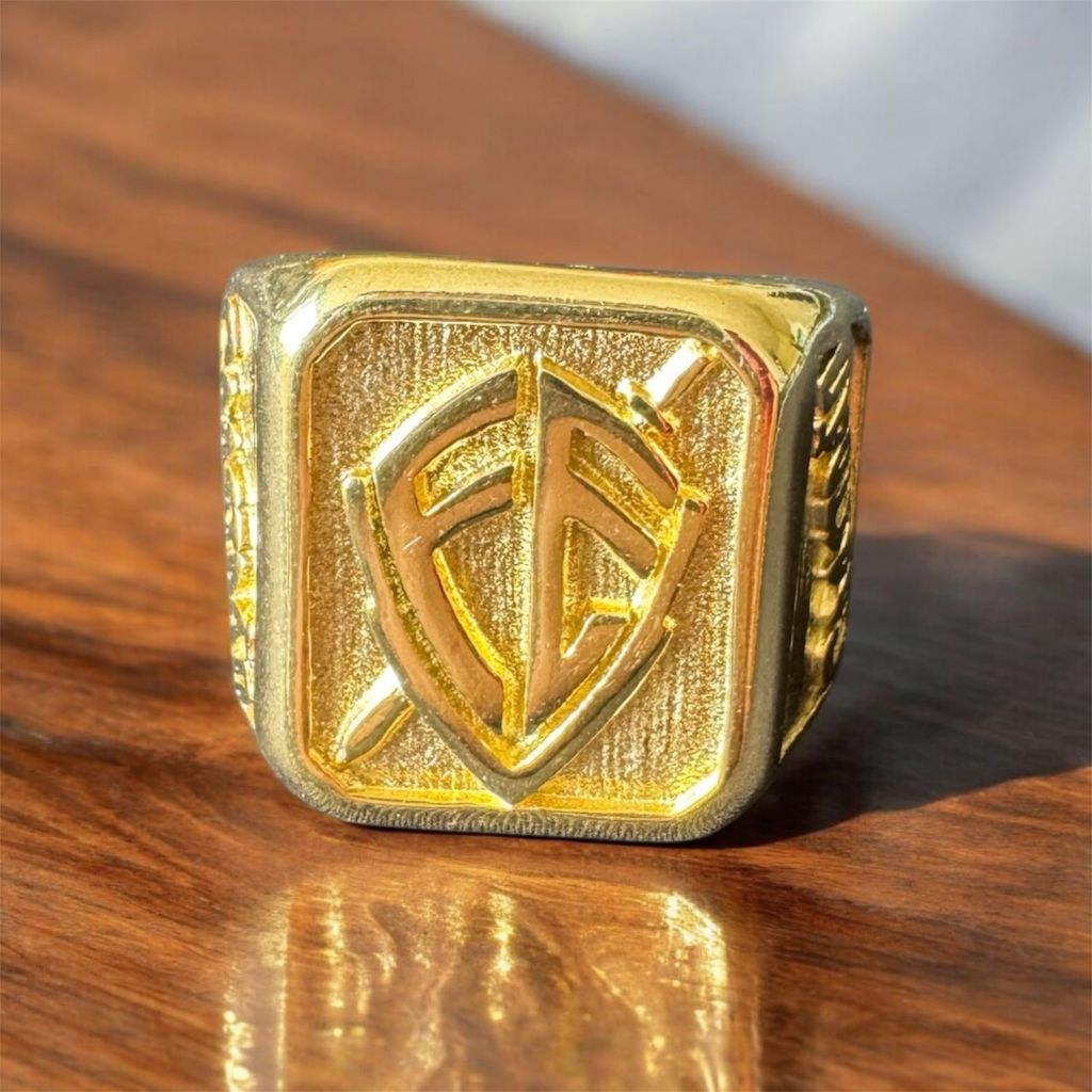 Anel - Dedeira Escudo da Fé Quadrado Dourado Inox  6mm 1 unidade