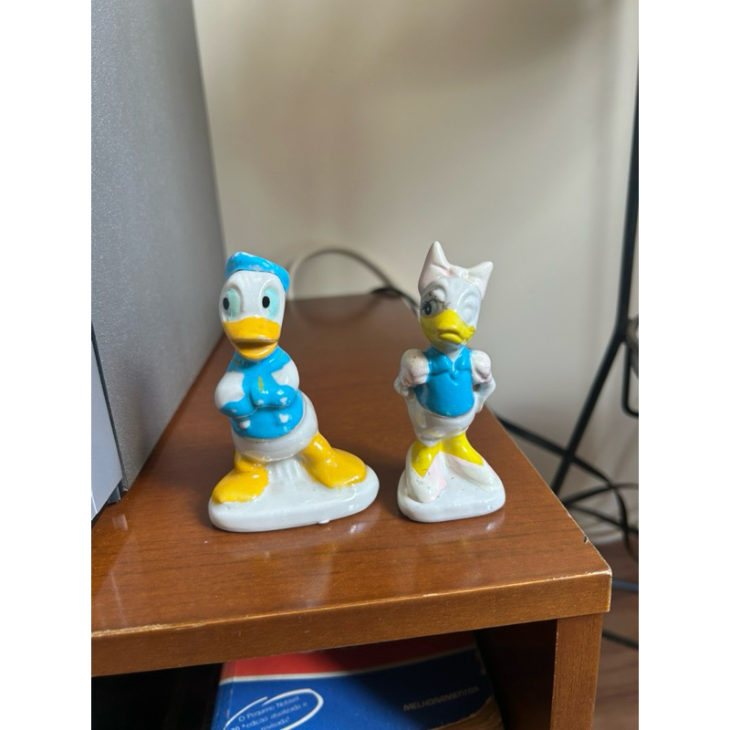 Antiga esculturas/bibelô Disney Margarida e pato donald porcelana Disney