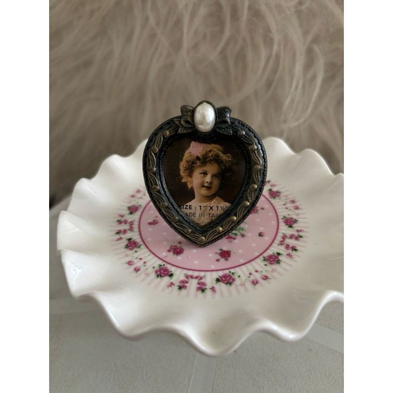 Mini Porta retrato metal  coração  pérola foto 3x4 decoração