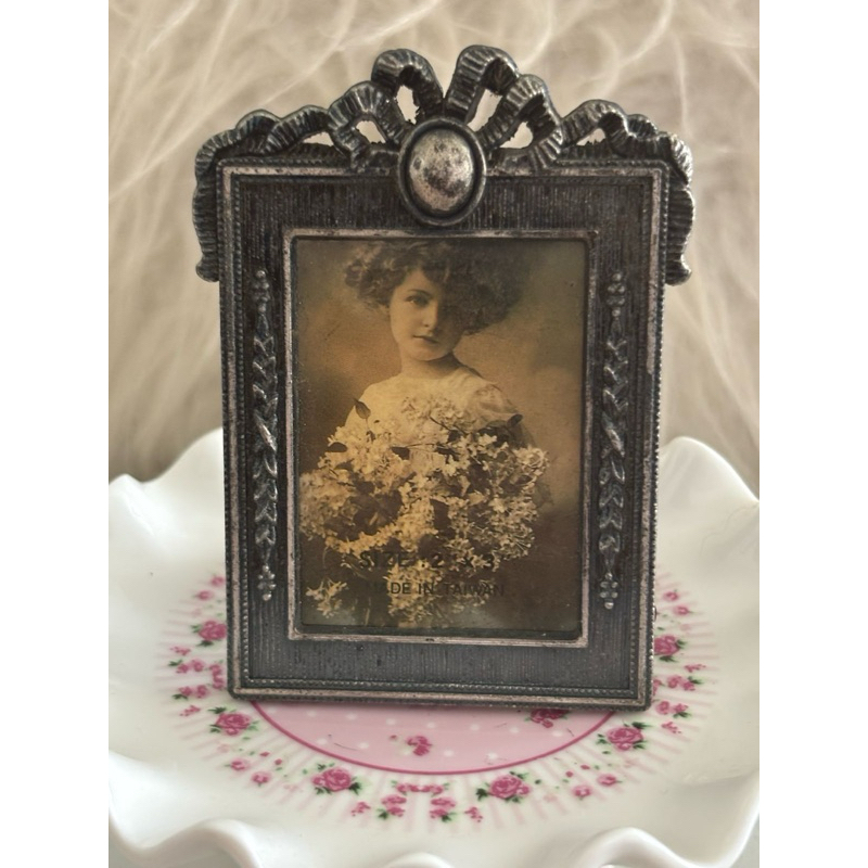 Mini porta retrato quadrado laço pérola 3,5x4 vintage trabalhado, ornamento pedra, festas casamentos