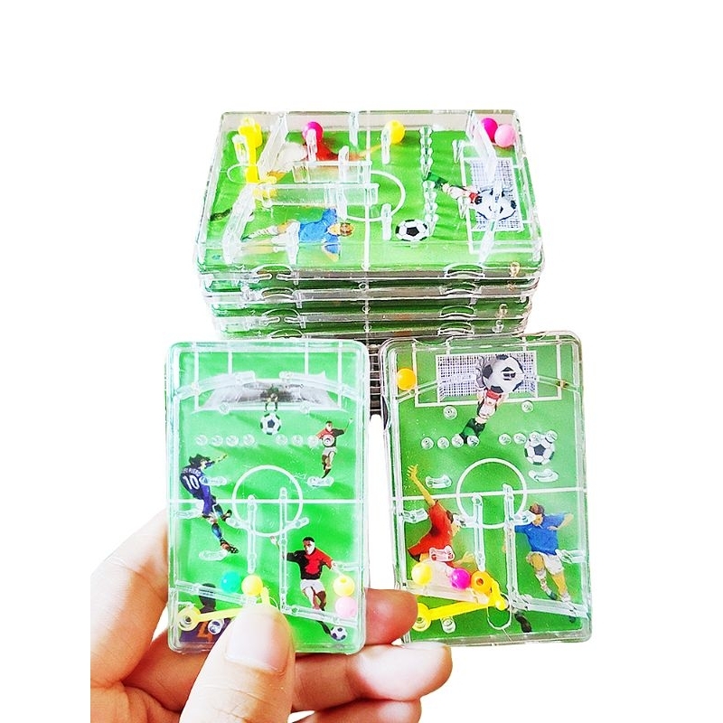 Jogo Labirinto De Futebol Para Crianças.