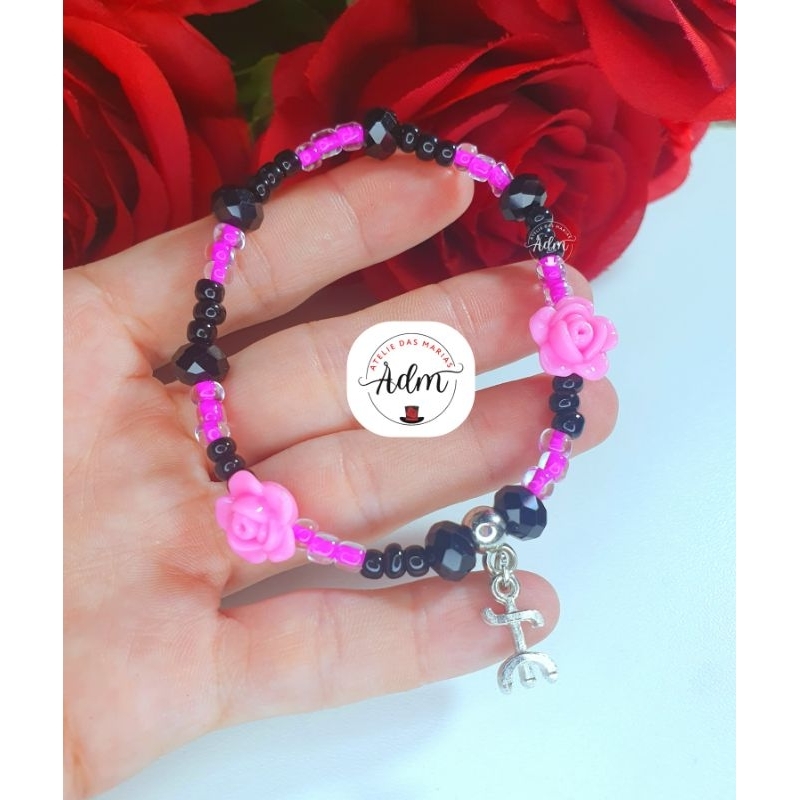 Pulseira Proteção Pombagira Menina Miçangas com Pingente e Rosas Umbanda e Candomblé