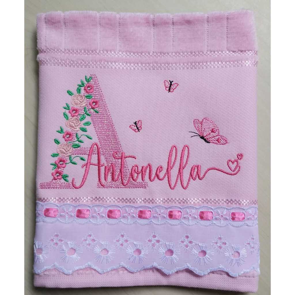 Toalha personalizada de boca com nome sobreposto e renda, Toalha escolar com nome sobreposto