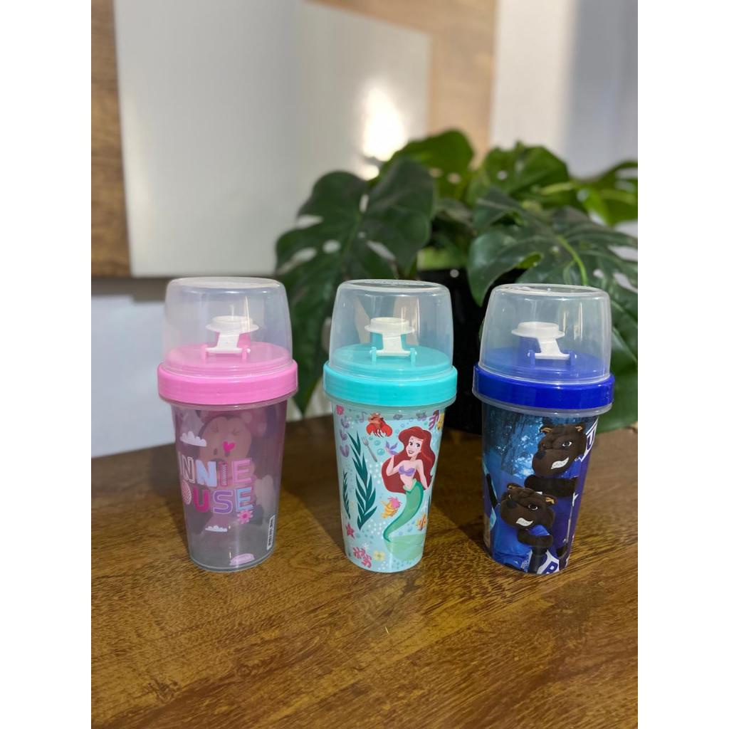 Garrafa de agua com copinho (Minnie Mouse, Cruzeiro e Ariel) - 350ml.