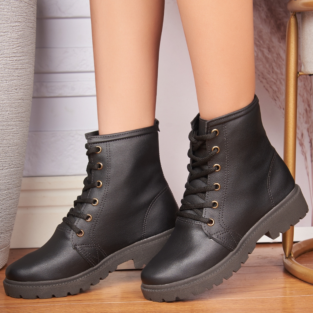 Bota Coturno Feminina Infantil Klicpé Tratorada Cano Curto