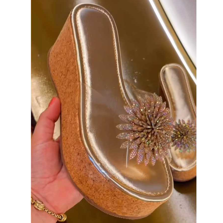 Tamanco Feminino Casual Tamanco Borboleta Flor Anabela Confortavel Macio Salto Grande Lançamento