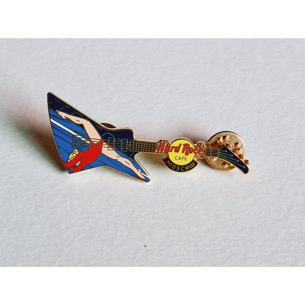 Pin / Broche - Hard Rock Cafe - Moscow - Gymnast in Red with Two Tone Blue Guitar