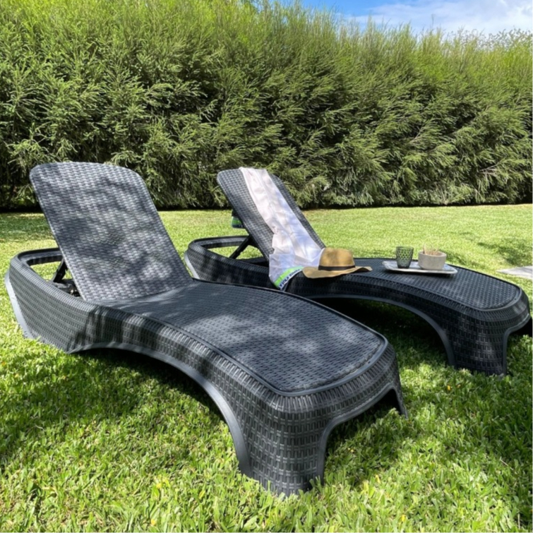 Kit 2 Espreguiçadeiras Dubai Premium Rattan Reclinável Praia, Piscina e Jardim Suporta 200kg em Oferta na Shopee