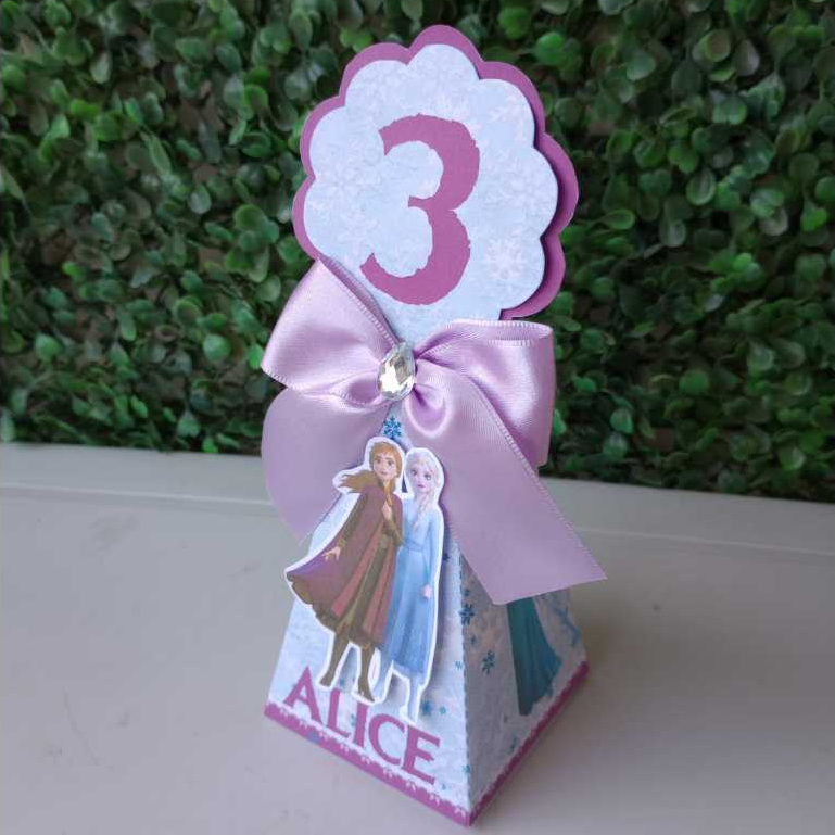 Caixa Pirâmide Frozen| Personalizados | Lembrancinhas | Festa infantil | Aniversário