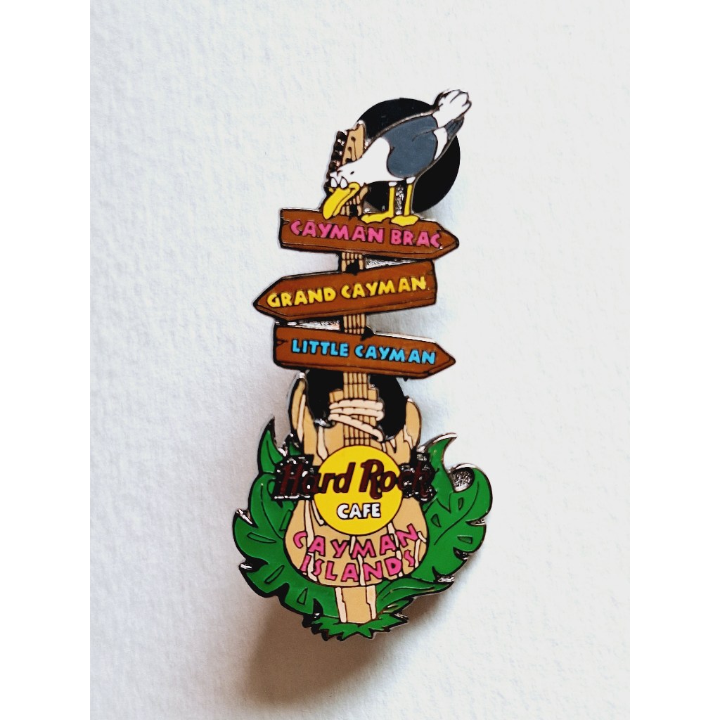 Pin / Broche - Hard Rock Cafe - Cayman Islands - 3 Signs Guitar