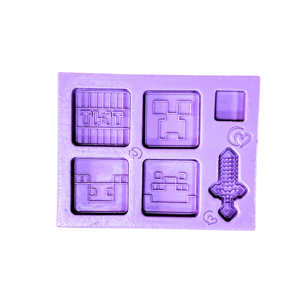 F1871 MOLDE DE SILICONE QUADRADINHOS CONFEITARIA BISCUIT