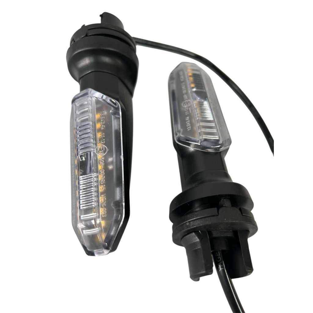 KIT 4 PISCA SETA LED CB 250 TWISTER SEQUENCIAL + RETROVISOR BMW F800 — imagem 2 de 2