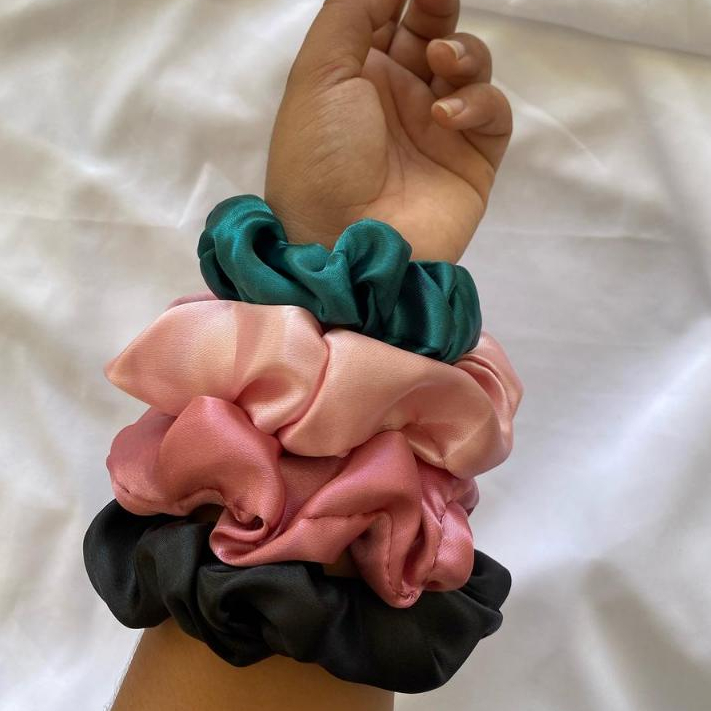 Scrunchie de Cetim Clássica | Xuxa de Cetim | Xuxinha de Cetim