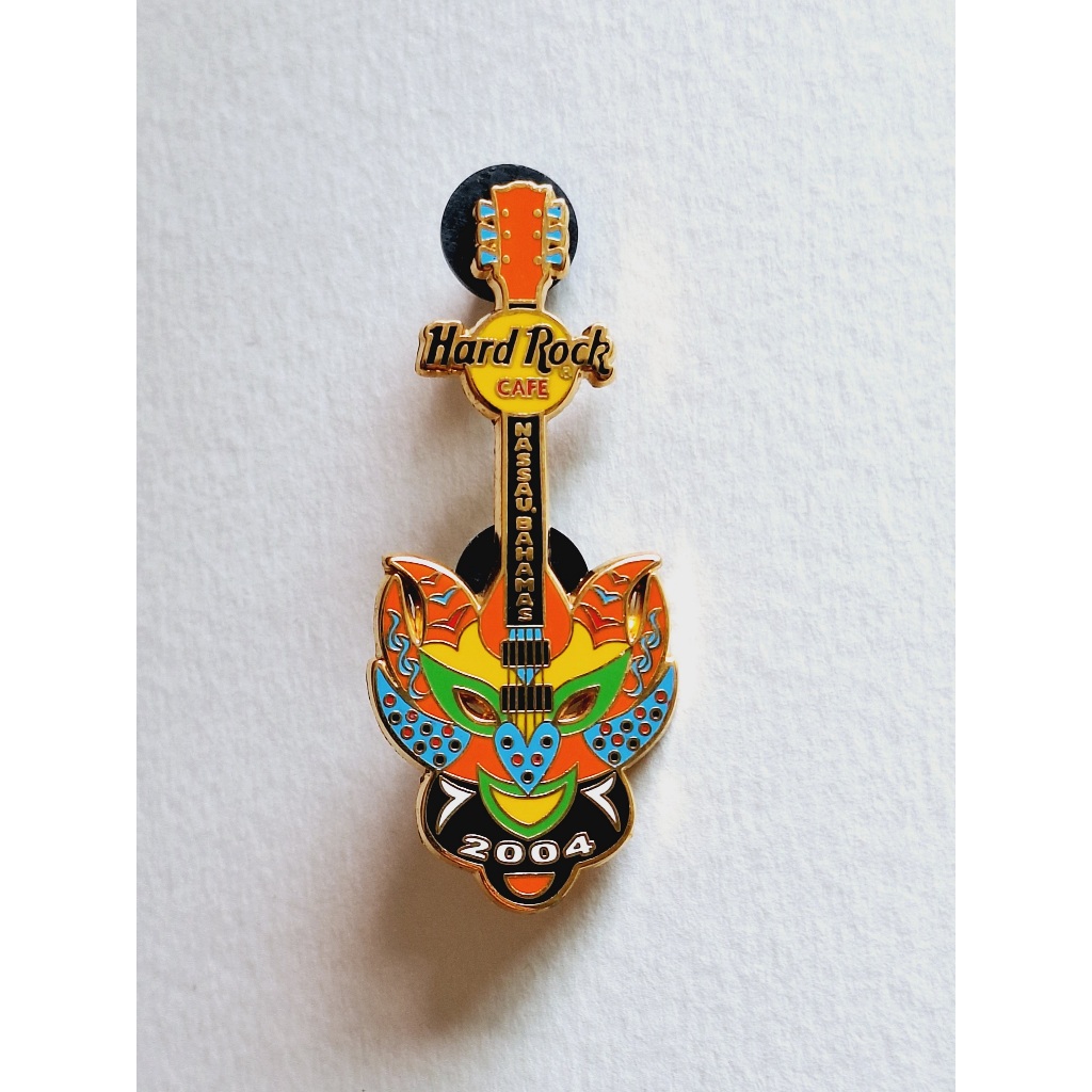 Pin / Broche - Hard Rock Cafe - Nassau - Junkanoo Mask Guitar 2004