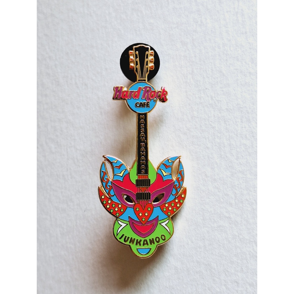 Pin / Broche - Hard Rock Cafe - Nassau - Junkanoo Mask Guitar #3