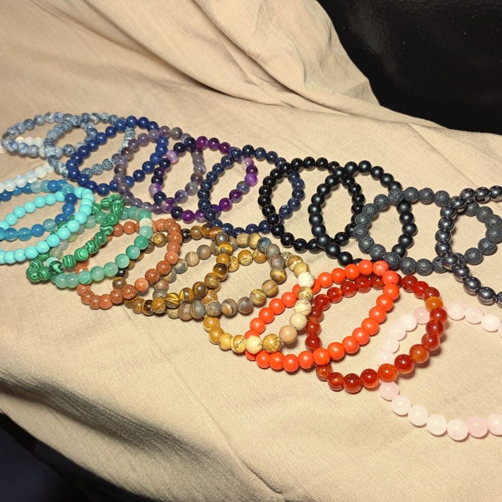 Pulseiras de Pedra Natural: Elegância e Força Energética