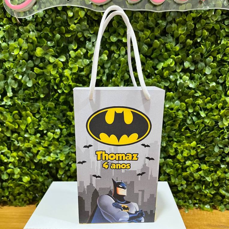 SACOLINHA PERSONALIZADA TEMA BATMAN - PEGUE E MONTE - TAMANHO (P) - Lembrancinha - Aniversário