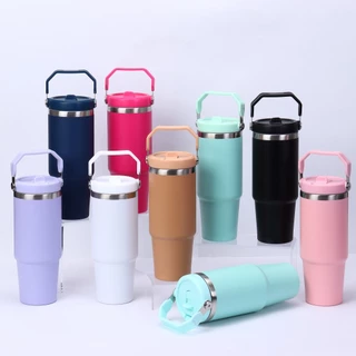Garrafa térmica de 900 ml com bico e alça