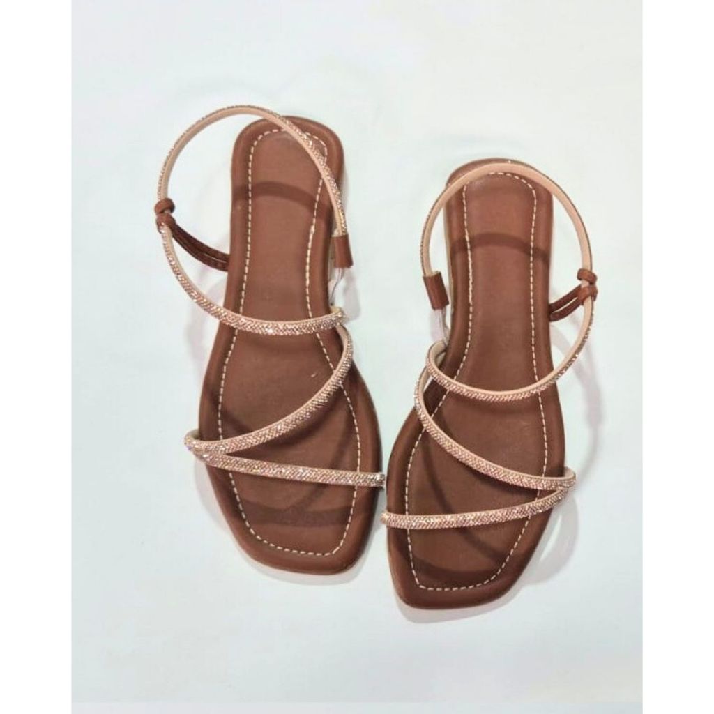 Sandálias rasteirinha feminina confortável / moda casual. Do 33 ao 43. Numeração Especial. em Oferta na Shopee