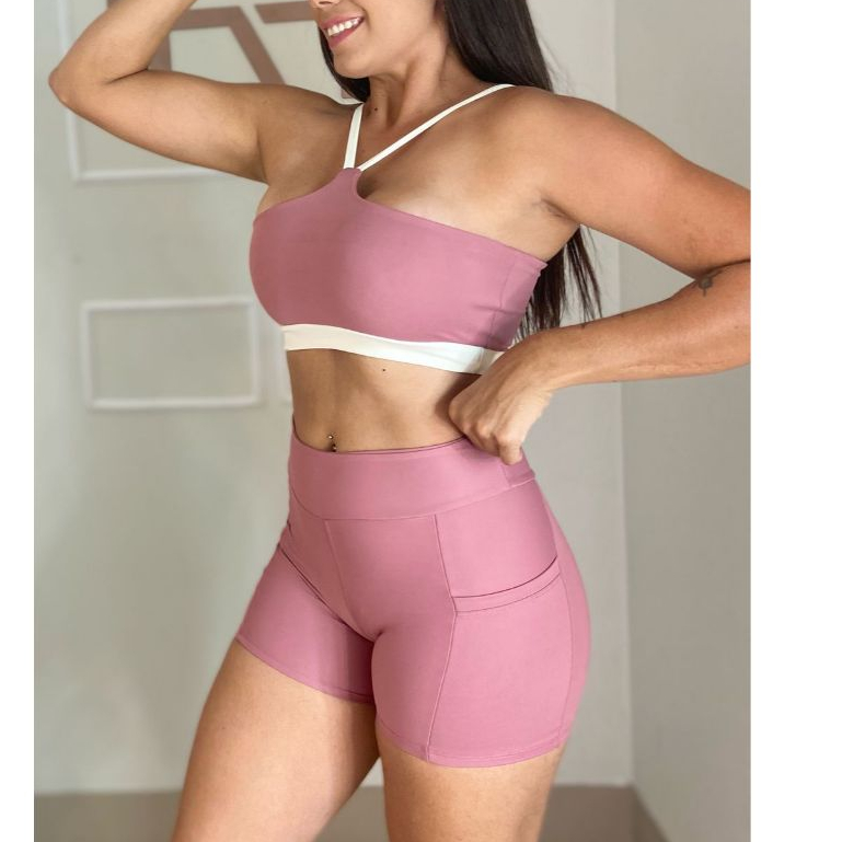 Conjunto Feminino Academia Top com Bojo Removível + Short com Bolsos Laterais Zero transparência