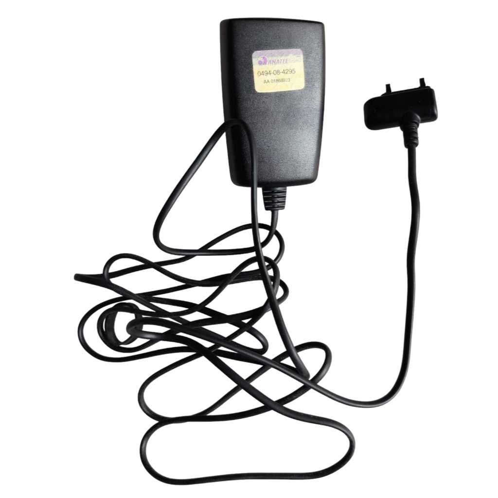 Carregador de viagem Sony Ericsson CST-60 C905 K750i K850i W810i W995 Z780i