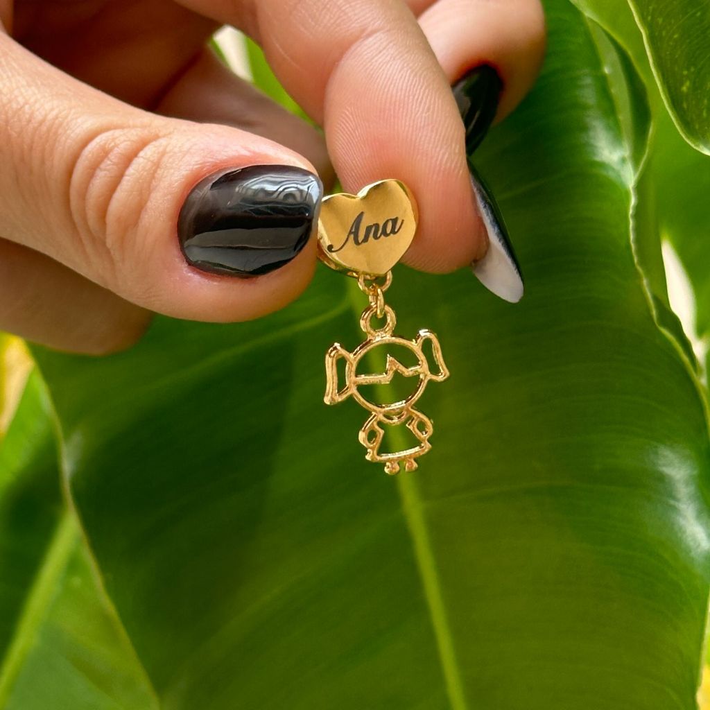 [ SEMI JOIA ] Pingente Personalizado Filha Menina Coração Nome Data ou Inicial Banhado a Ouro 18k