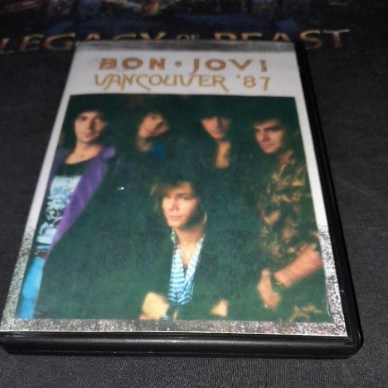 DVDr - Bon Jovi - Vancouver 1987 - MULTICAMERA