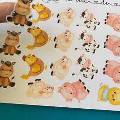100 apliques de adesivos medidas 2,5cm a 3,0cm fazendinha menino aquarela