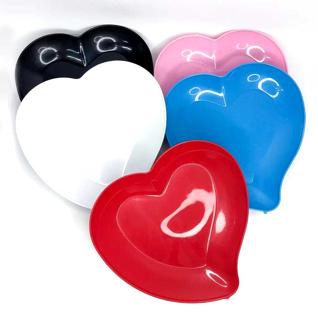Prato Sobremesa Coração Varias Cores; Kit 6,12 ou 20 Pratos(Plástico) Doce/Sorvete/Pires. em Oferta na Shopee