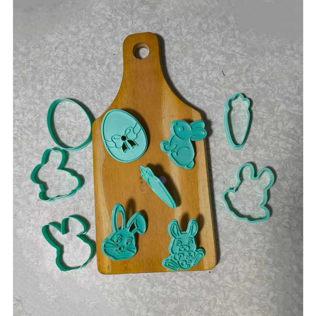 Kit Cortadores e 5 carimbos de Páscoa- Com puxador - 6cm cada em Oferta na Shopee