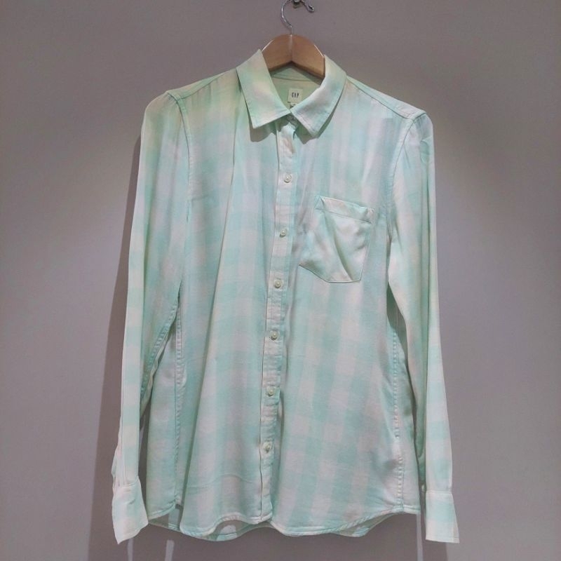 Camisa feminina Gap -Tam-M
