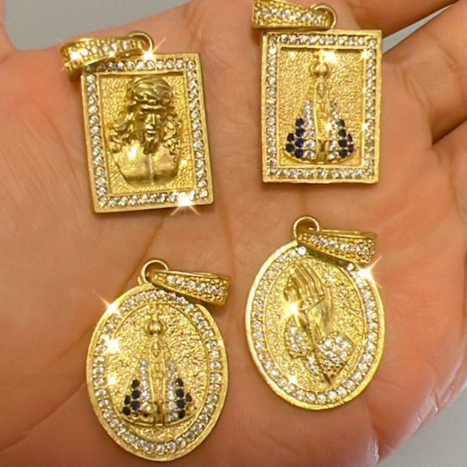 PINGENTE RELIGIOSO PEQUENO MOEDA ANTIGA NOSSA SENHORA JESUS CRISTO ORAÇÃO REZANDO CORAÇÃO SÃO JORGE em Oferta na Shopee