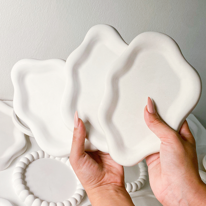 Kit 3 Bandejas Decorativas Aesthetic Expositor de Joias e Organização - Nuvem Orgânica em Oferta na Shopee