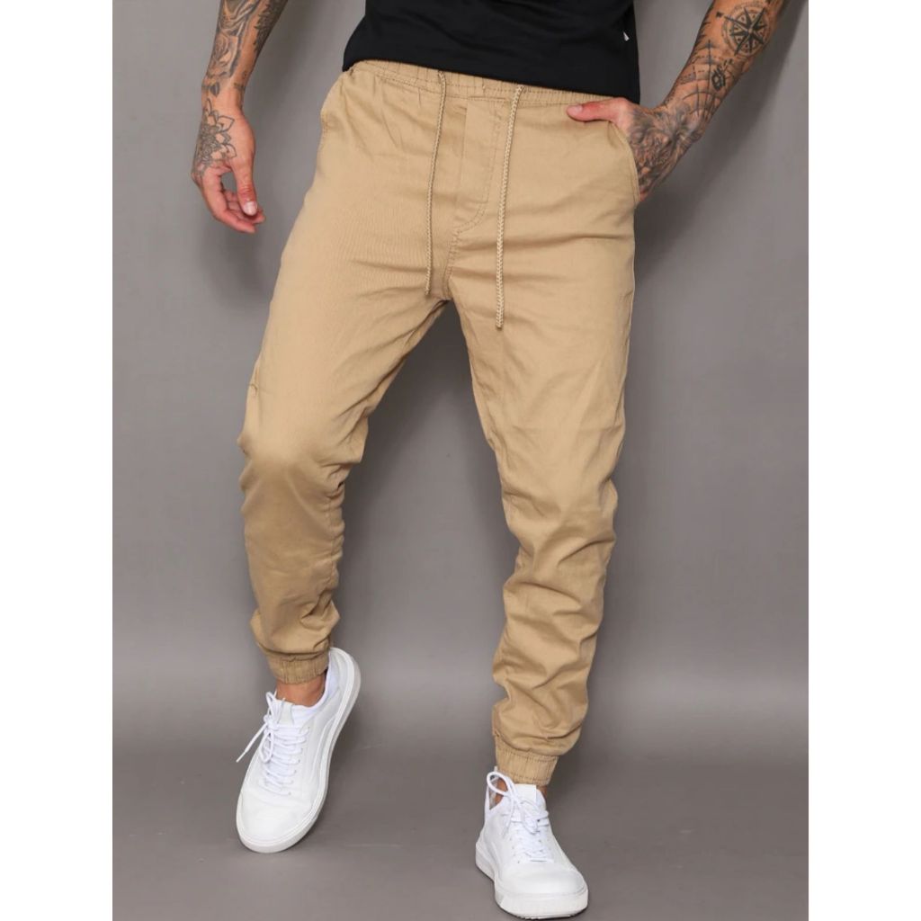 Calça Jogger Masculina BEGE E AREAI CLARO - Sarja Premium com Elastano, Punho Elástico, Fit Slim
