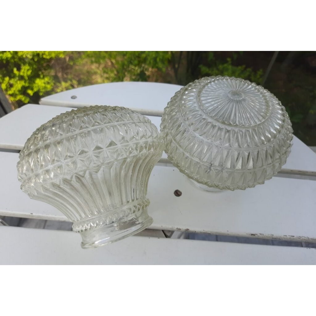 Par de cúpulas antigas em vidro bico-de-jaca para abajour antigo luminária antiga ou lustre antigo 15cm x 16cm