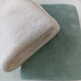 kit com 2 Mantas Bebe Menina Menino Cobertor Microfibra Quentinho Liso Super Macio Saída Maternidade em Oferta na Shopee