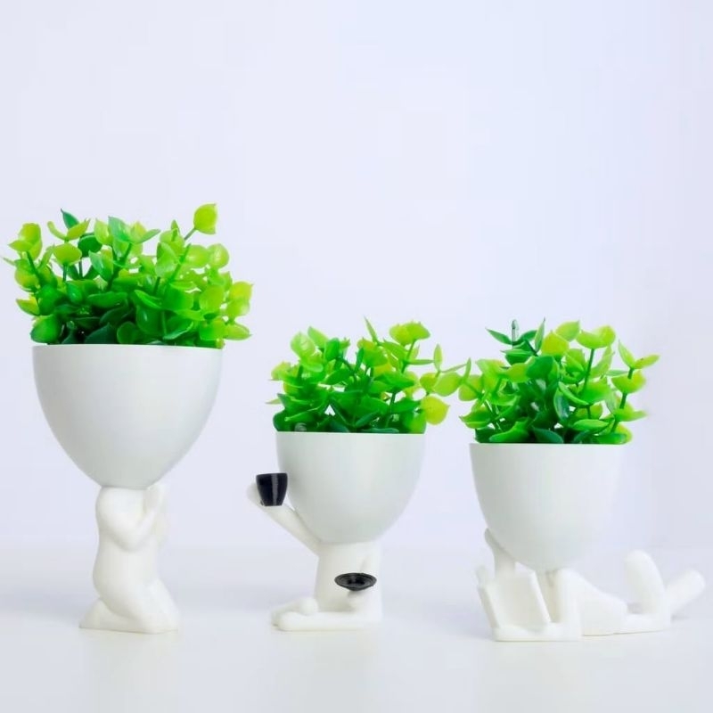 Mini Vaso Pequeno 6cm com Flor Artificial Inclusa | Robert Bob Rezando Orando Decorativo para Sala Mesa Escritório e Cas